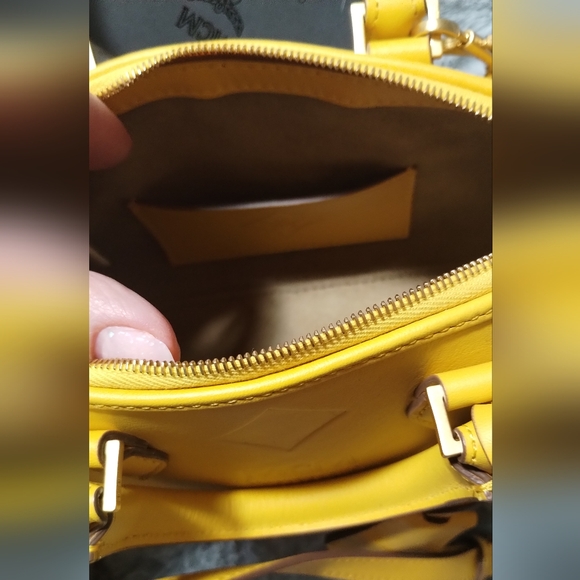 MCM Mini Ella old yellow leather Boston bag - Picture 8 of 11
